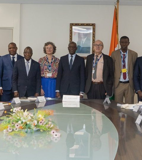 abidjan-accueille-un-symposium-international-sur-le-stockage-d-energie-et-l_60y0tvdnp5f